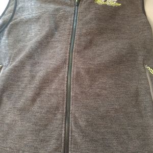 Brand new fleece Mount Rainier vest